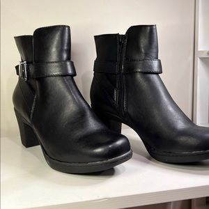 Brand new Croft & Barrow boots
Brand new
Size 7.5